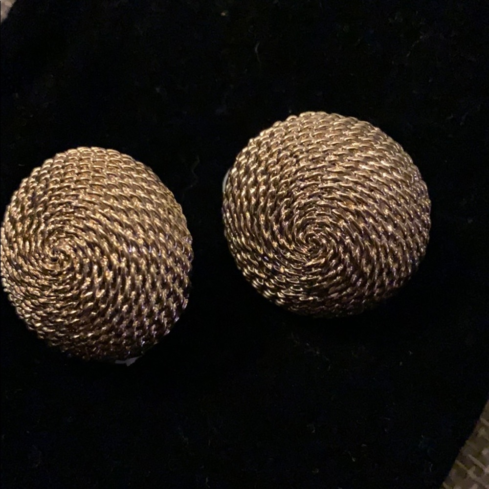 Antique Gold color earrings 🔥